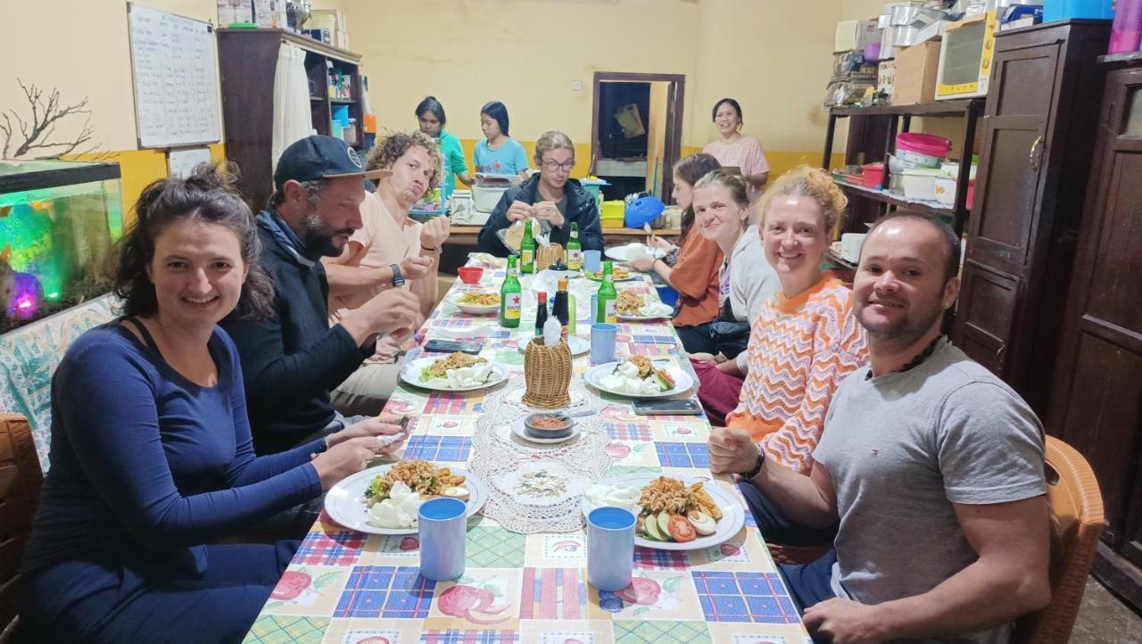 Chacha Homestay & Dormitory Ruteng Eksteriør bilde